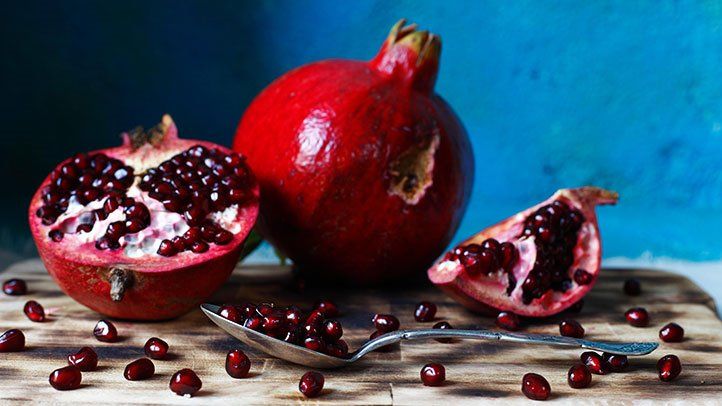 9 Health Benefits of Pomegranates – Nutrition Value, Uses, and More 1